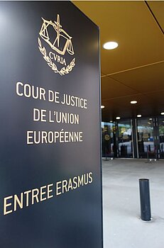 Eingang EuGH, Luxemburg (Foto: C. Schwarz)